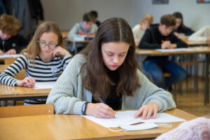 Academia konkurs
