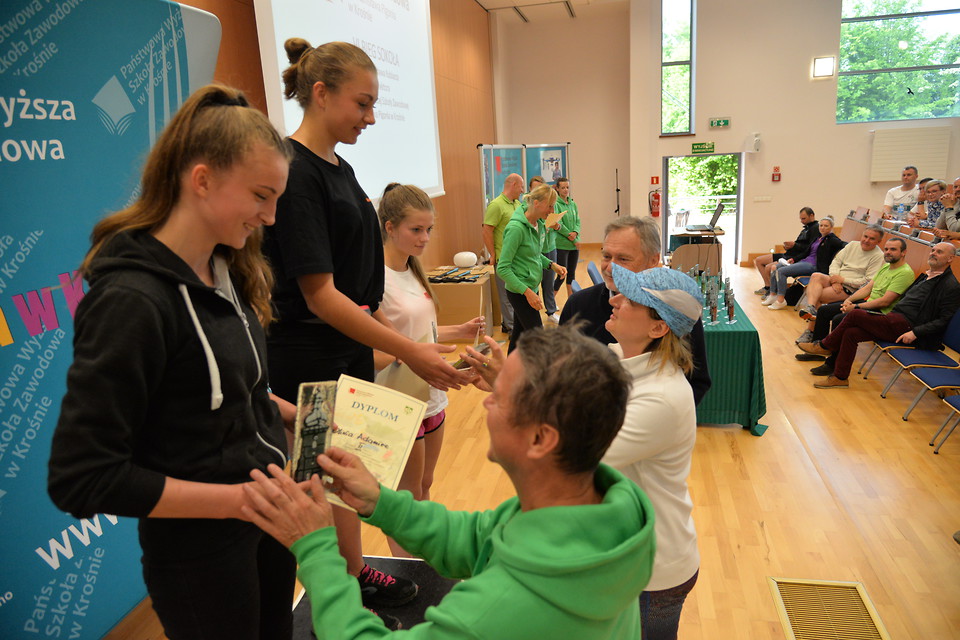 http://www.pwsz.krosno.pl/gfx/pwszkrosno/userfiles/admin/galeria_glowna/bieg_sokola/2018/3/dsc_0996.jpg