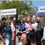 Zdjęcie grupowe przebranych studentów Inżynierii Środowiska