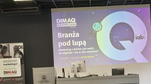 Studenci Marketingu internetowego na wydarzeniu „Branża pod lupą. Marketing z bliska: jak wejść do digitalu i się w nim odnaleźć?”
