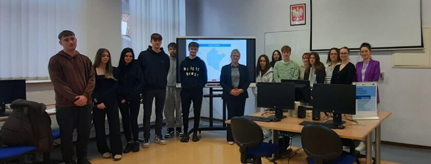 Fundusze europejskie w praktyce – spotkanie studentów kierunku Marketing internetowy
