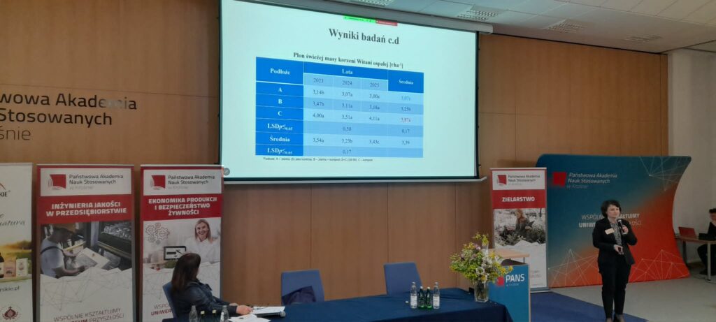 dr hab. Barbara Krochmal-Marczak, prof. PANS, która wygłasza wykład