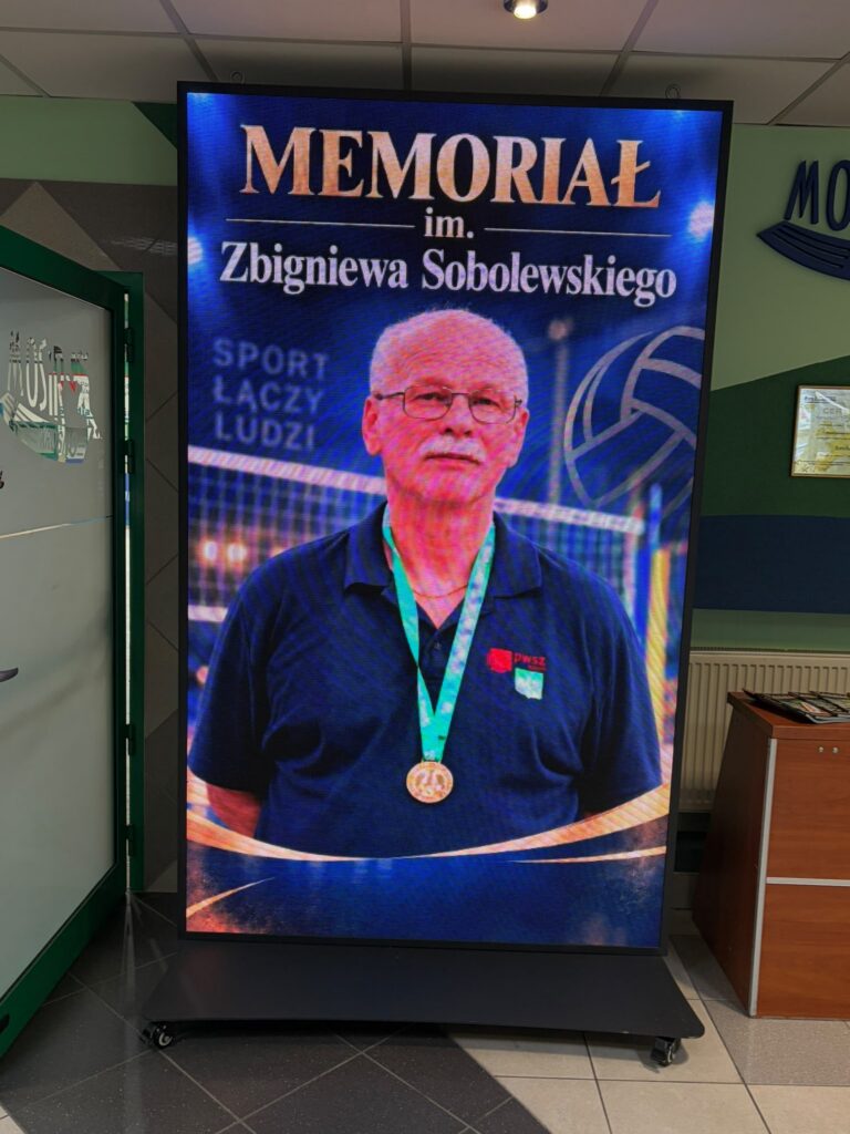 Wyjątkowe siatkarskie spotkanie w Krośnie – III Memoriał im. Trenera Zbigniewa Sobolewskiego