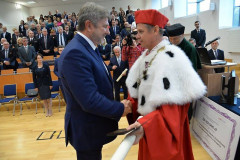 l3uW3JumZVWqkYlkZArzonca_2018_2